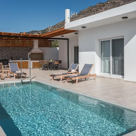 Windless Seaview Villa, With Pool & Hot Tub, By Thinkvilla * Achlia