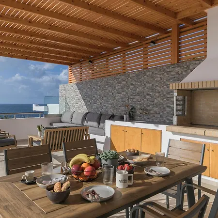 Windless Seaview Villa, With Pool & Hot Tub, By Thinkvilla * Achlia